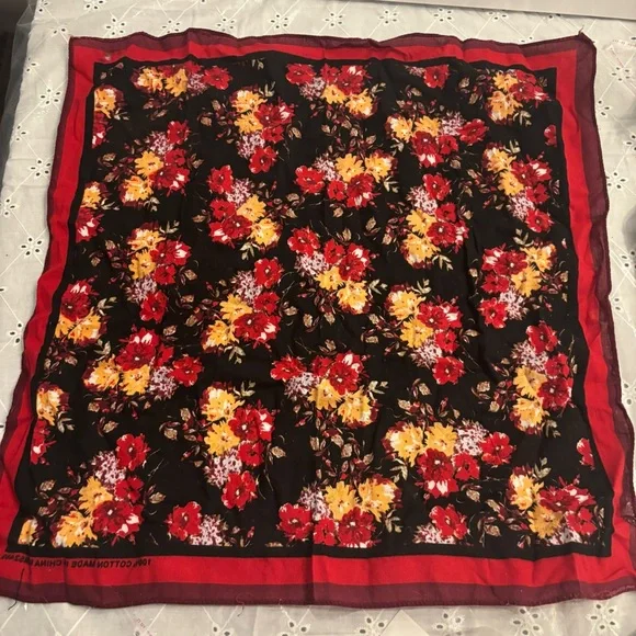 Bundle of Boho Stylish Trending bandanas with various prints. - Picture 7 of 16